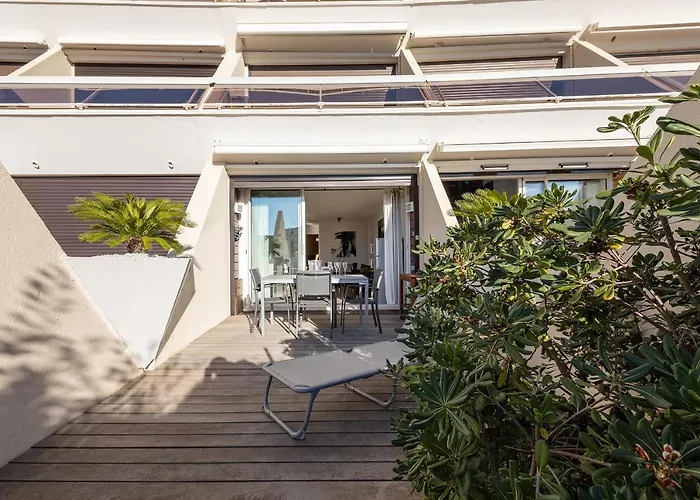 Apartment Le Cassis Heliopolis Luxe - Terrasse Plein Sud - Garage - Plage A Pied - Village Naturiste Agde